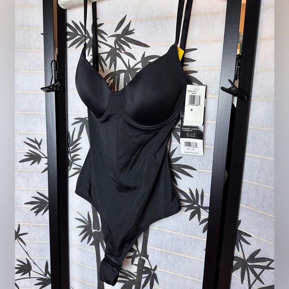 NWT F.I.T. Compression Shapewear One Piece Faja Black Thong Size Medium - Picture 2 of 6